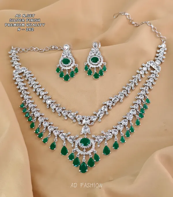 Silver_Finish_Brass_Green_Teardrop_Stone_Floral_Necklace_Set_For_Women