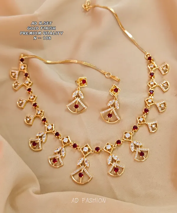 Gold_Finish_Brass_Red_Stone_Geometric_Pendant_Necklace_Set_For_Women