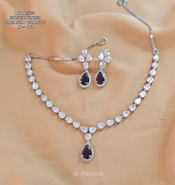 Silver_Finish_Brass_Red_Teardrop_Stone_Necklace_Set_For_Women