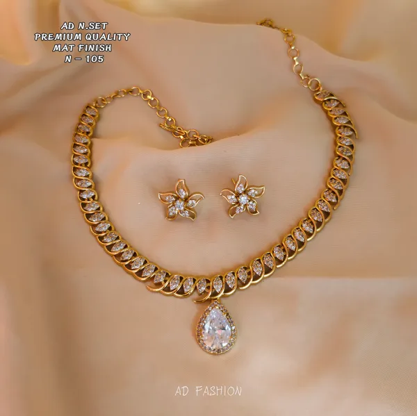 Gold_Brass_Matte_Leaf_Crystal_Teardrop_Necklace_Set_For_Women