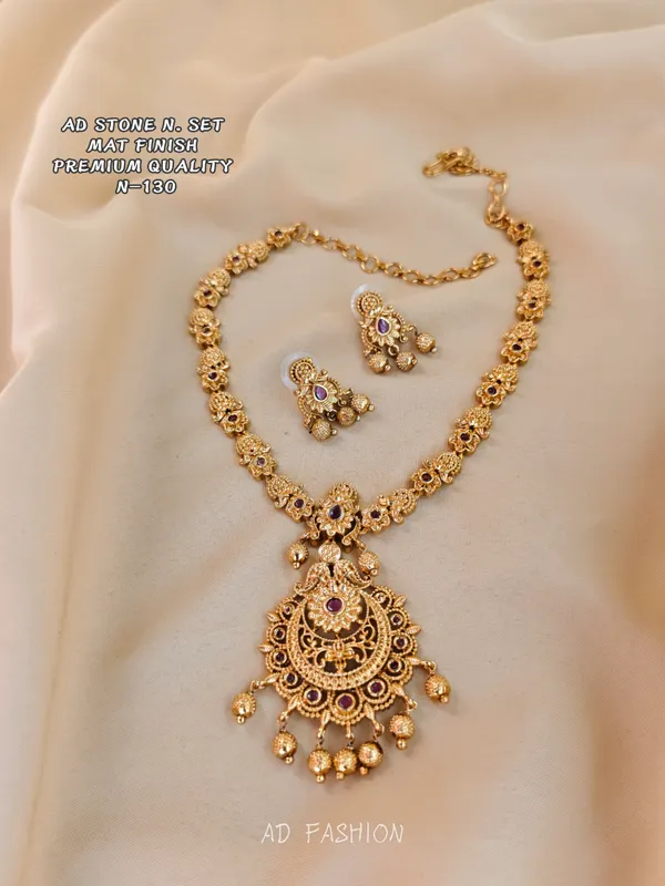 Gold_Tone_Brass_Ad_Stone_Floral_Traditional_Necklace_Set_For_Women