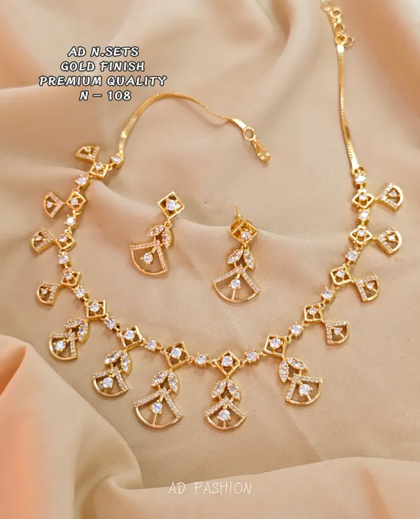 Gold_Finish_Brass_Stone_Geometric_Pendant_Necklace_Earrings_Set_For_Women