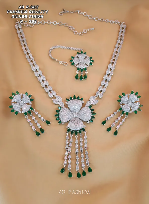Silver_Finish_Brass_Green_Stone_Floral_Jewellery_Set_For_Women