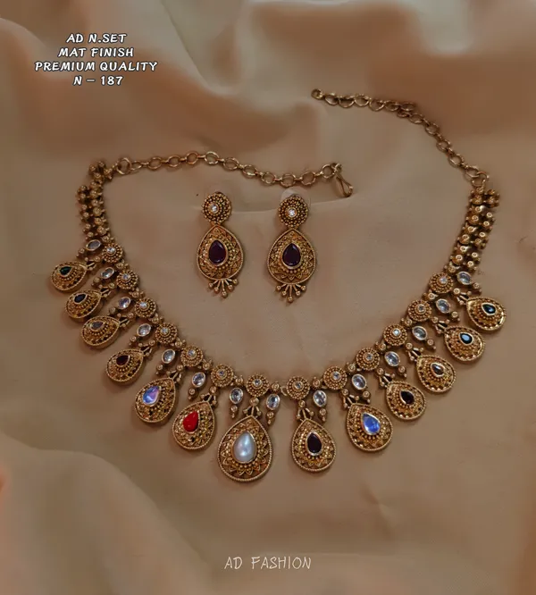 Gold_Brass_Multi_Stone_Teardrop_Pendant_Necklace_Set_For_Women