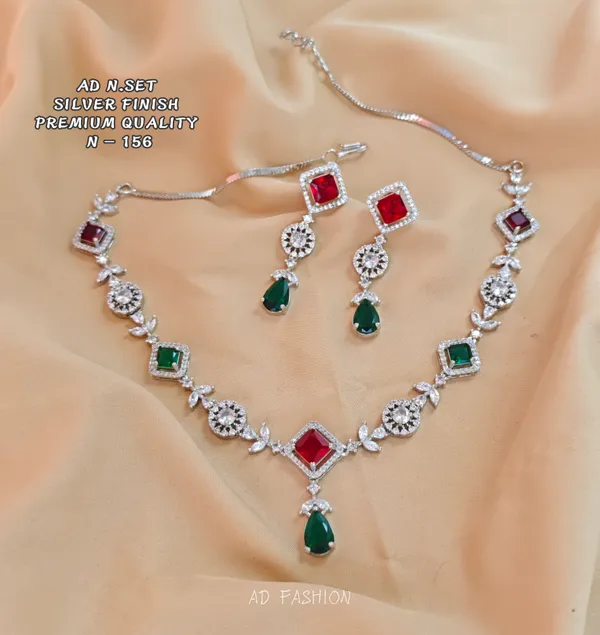 Silver_Brass_Red_Green_Stone_Necklace_And_Earrings_Set_For_Women