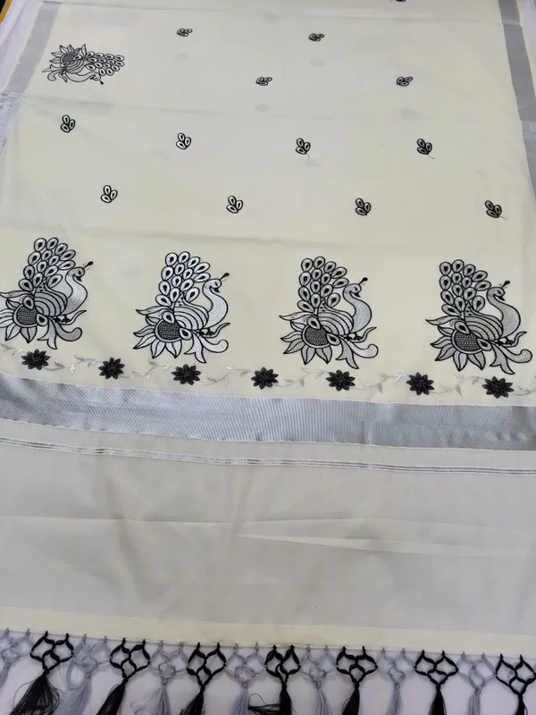 Sindhuja_Fashion_House_Embroidered_Kasavu_Pure_Cotton_Saree_(White)