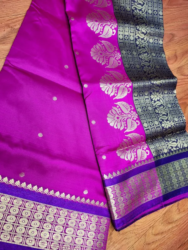 Sindhuja_Fashion_House_Woven_Banarasi_Silk_Blend_Saree_(Multicolor)