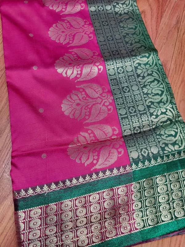 Sindhuja_Fashion_House_Woven_Banarasi_Silk_Blend_Saree_(Pink,_Dark_Green)
