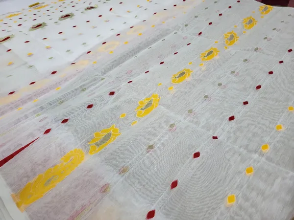 Sindhuja_Fashion_House_Woven_Tant_Pure_Cotton_Saree_(White)