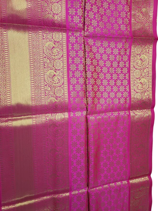 Sindhuja_Fashion_House_Woven,_Floral_Print,_Geometric_Print,_Temple_Border,_Self_Design_Banarasi_Silk_Blend_Saree_(Multicolor)