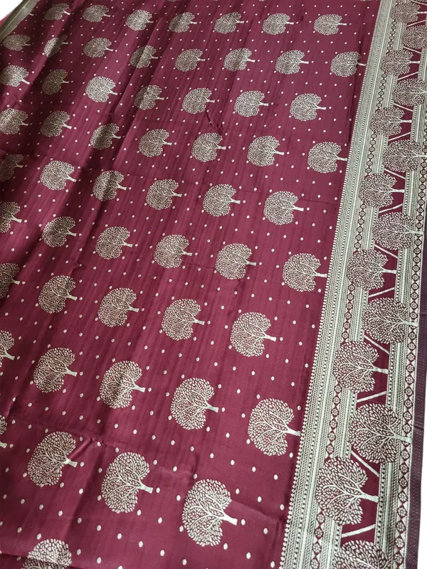 Sindhuja_Fashion_House_Woven,_Printed,_Floral_Print_Banarasi_Silk_Blend_Saree_(Gold)