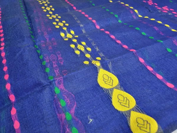 Sindhuja_Fashion_House_Temple_Border,_Woven_Jamdani_Pure_Cotton_Saree_(Dark_Blue)