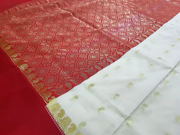 Sindhuja_Fashion_House_Woven_Garad_Cotton_Silk_Saree_(White)