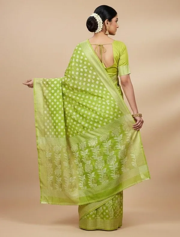 Sindhuja_Fashion_House_Floral_Print,_Polka_Print,_Woven_Jamdani_Pure_Cotton_Saree_(Green)