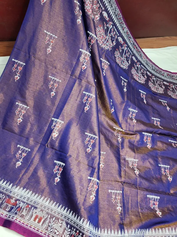 Sindhuja_Fashion_House_Printed,_Graphic_Print,_Woven_Handloom_Tissue_Saree_(Purple)