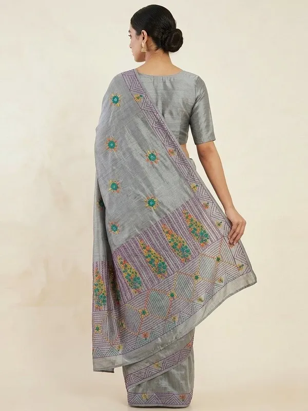 Sindhuja_Fashion_House_Embroidered,_Floral_Print,_Geometric_Print_Daily_Wear_Tussar_Silk_Saree_(Grey)