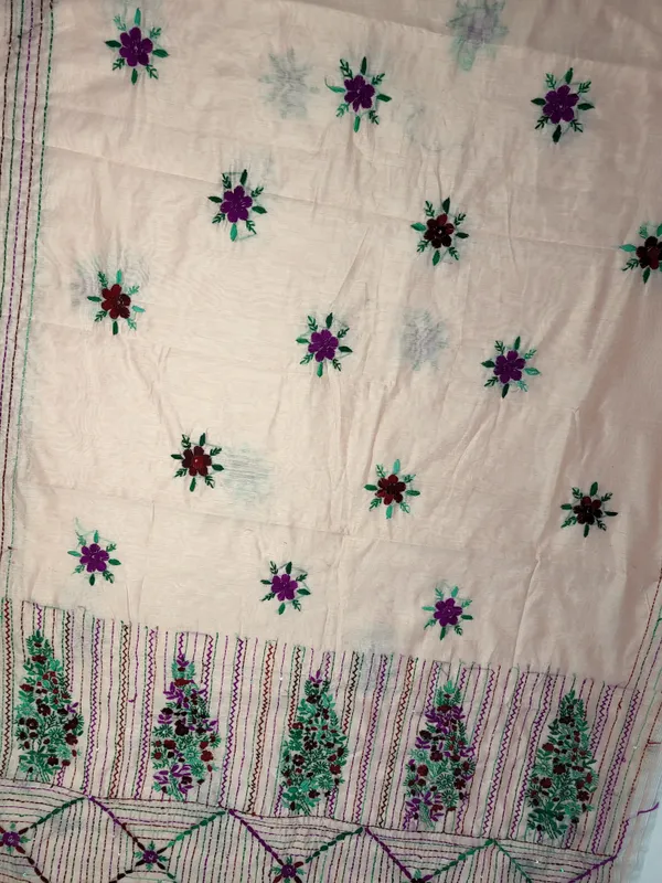 Sindhuja_Fashion_House_Embroidered,_Floral_Print,_Printed_Daily_Wear_Tussar_Silk_Saree_(Pink)
