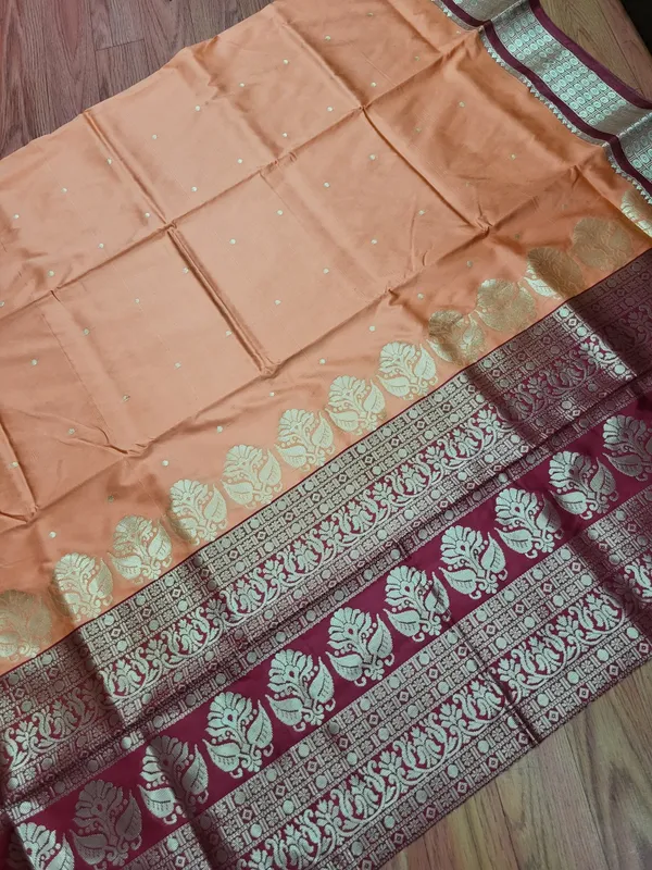 Sindhuja_Fashion_House_Woven_Banarasi_Pure_Silk_Saree_(Orange)