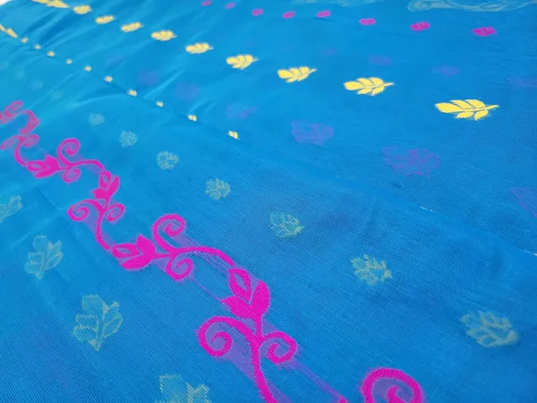 Sindhuja_Fashion_House_Floral_Print,_Woven_Daily_Wear_Pure_Cotton,_Cotton_Blend_Saree_(Blue)