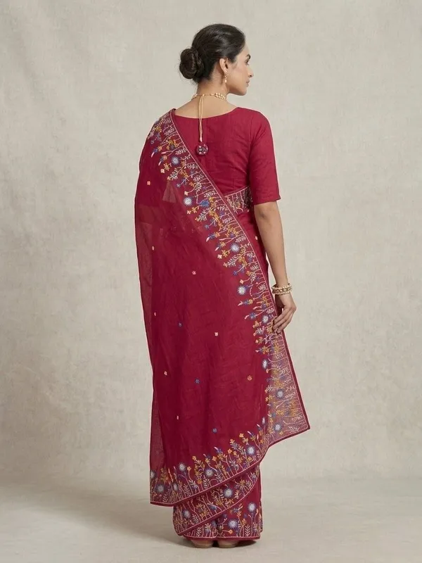 Sindhuja_Fashion_House_Embroidered,_Floral_Print,_Printed_Daily_Wear_Khadi,_Pure_Cotton_Saree_(Red)