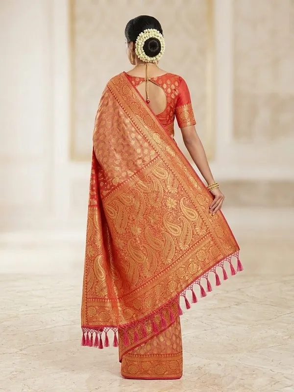 Sindhuja_Fashion_House_Paisley,_Woven_Banarasi_Silk_Blend_Saree_(Orange)