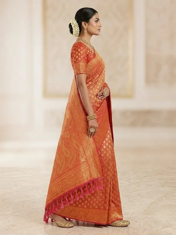 Sindhuja_Fashion_House_Paisley,_Woven_Banarasi_Silk_Blend_Saree_(Orange)