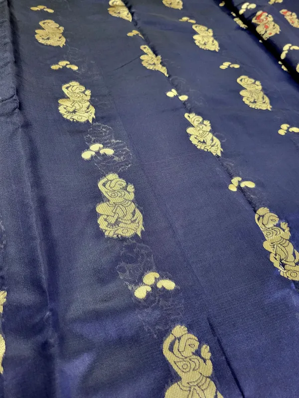 Sindhuja_Fashion_House_Woven_Banarasi_Silk_Blend_Saree_(Dark_Blue)