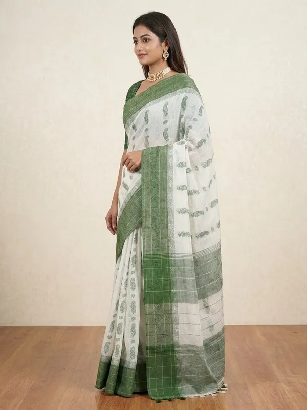 Sindhuja_Fashion_House_Striped,_Checkered,_Paisley,_Woven_Tant_Pure_Cotton_Saree_(Light_Green,_White)