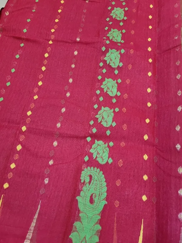 Sindhuja_Fashion_House_Self_Design,_Woven_Jamdani_Pure_Cotton_Saree_(Red)
