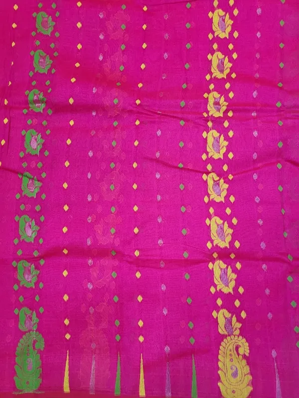 Sindhuja_Fashion_House_Woven,_Floral_Print,_Paisley_Jamdani_Cotton_Blend_Saree_(Pink,_Yellow)