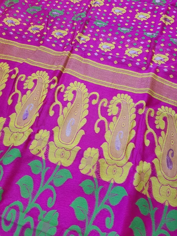 Sindhuja_Fashion_House_Woven,_Floral_Print,_Paisley_Jamdani_Cotton_Blend_Saree_(Pink,_Yellow)