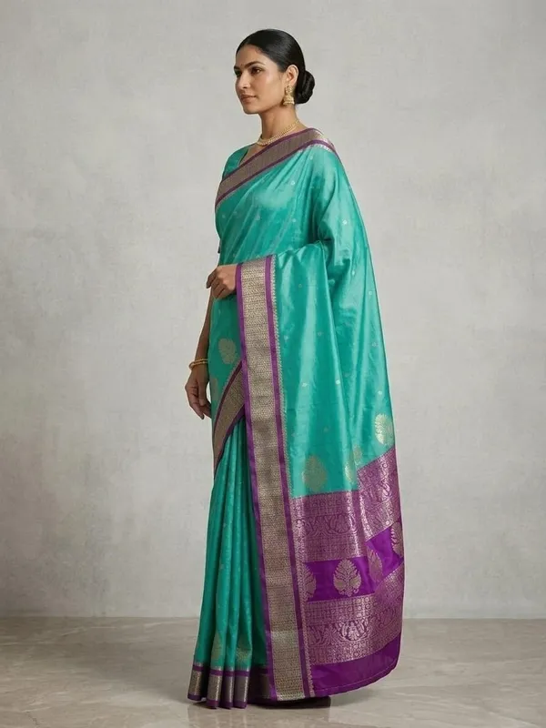 Sindhuja_Fashion_House_Woven_Banarasi_Pure_Silk,_Cotton_Silk_Saree_(Light_Green,_Purple)