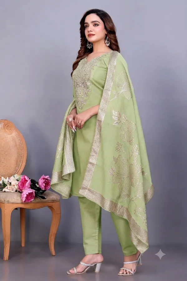 Green_Rayon_Slub_Embroidered_Kurta_Set_For_Women