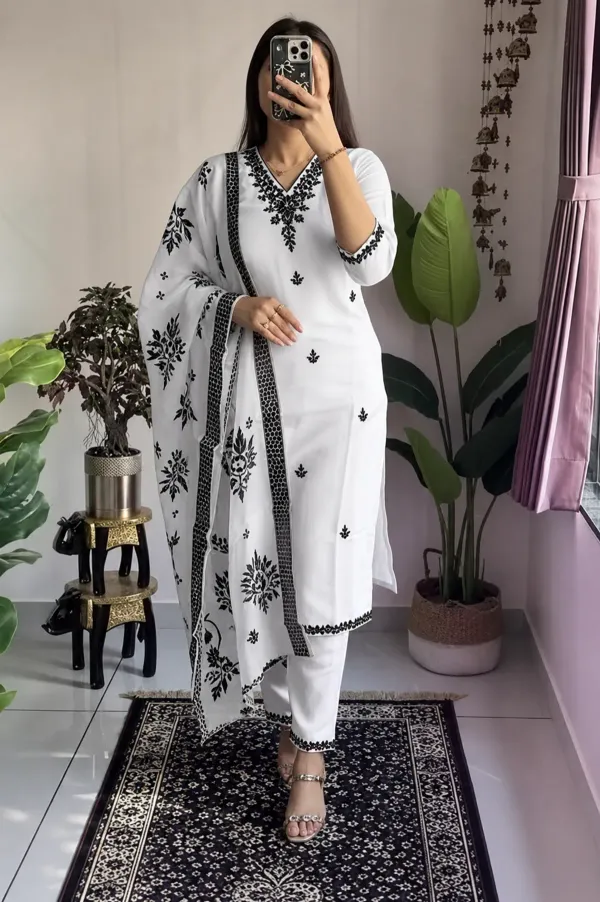 White_Black_Rayon_Slub_Printed_Straight_Kurta_Set_For_Women