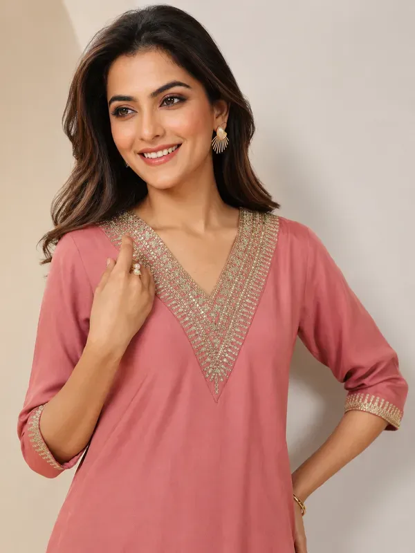 Pink_Rayon_Slub_Embroidered_Straight_Kurta_Set_For_Women