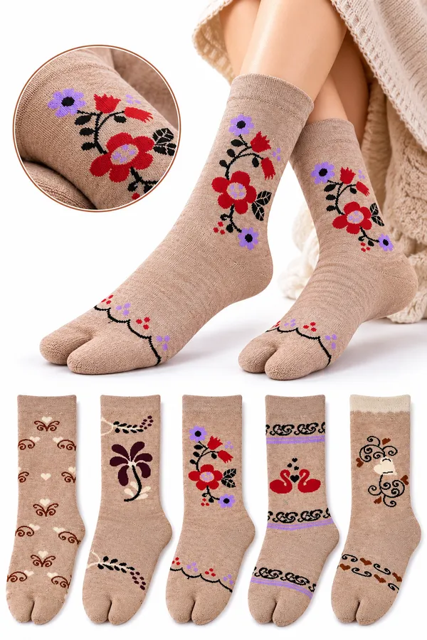 Beige_Woolen_Split_Toe_Winter_Socks_For_Women