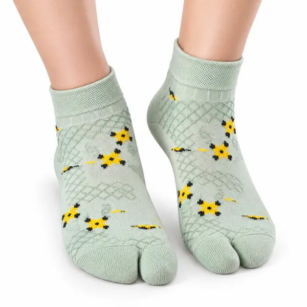 Designer_Multicolour_Women_Ankle_socks_For_Winter_Regular_Use_Pack_of_3