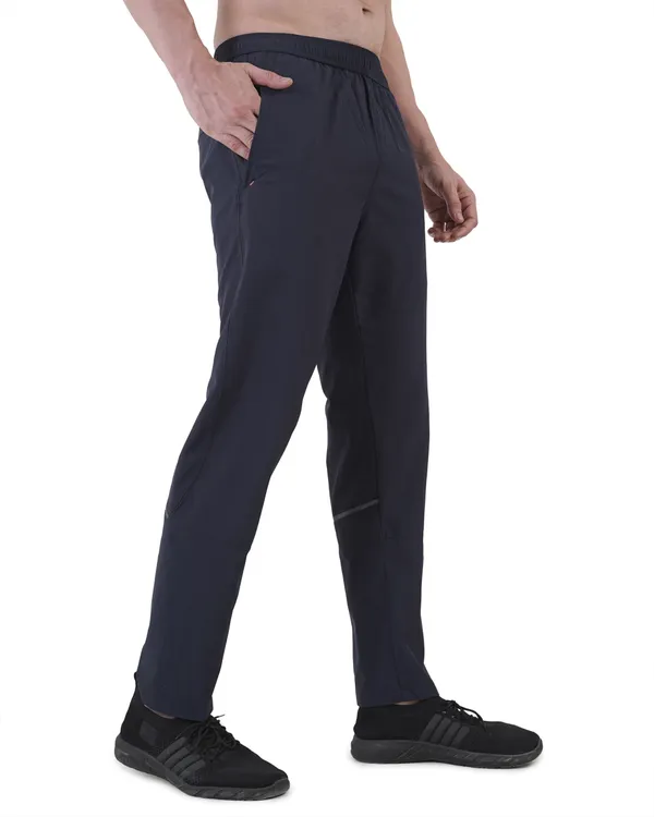 EVERYDAY_TRACK_PANT