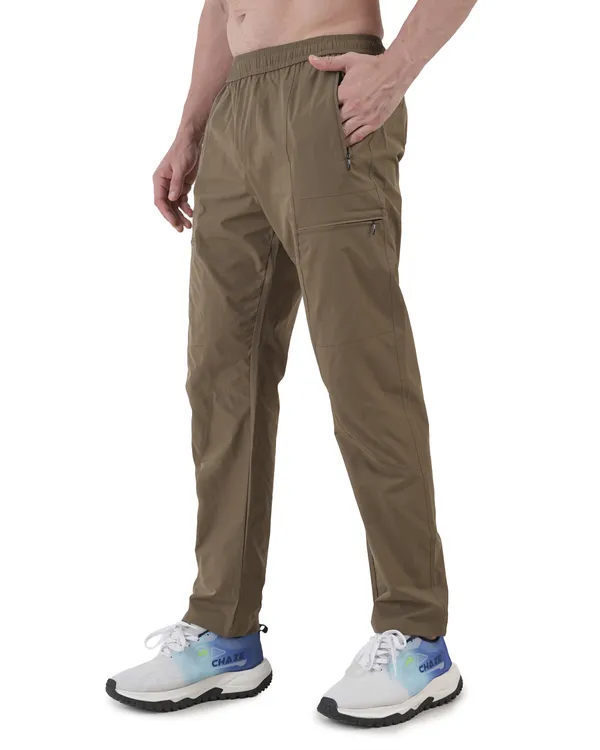 EASECORE_TRACK_PANT