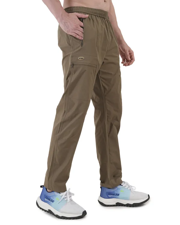 EASECORE_TRACK_PANT
