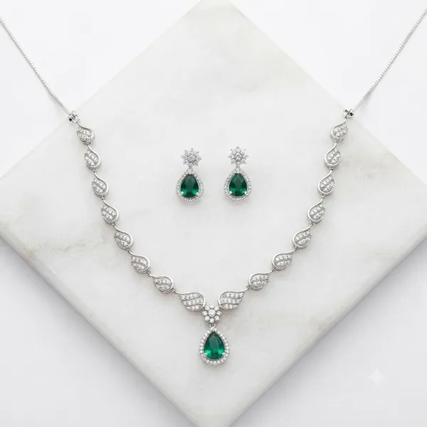 Silver_Green_Teardrop_Stone_Necklace_Earrings_Set_For_Women