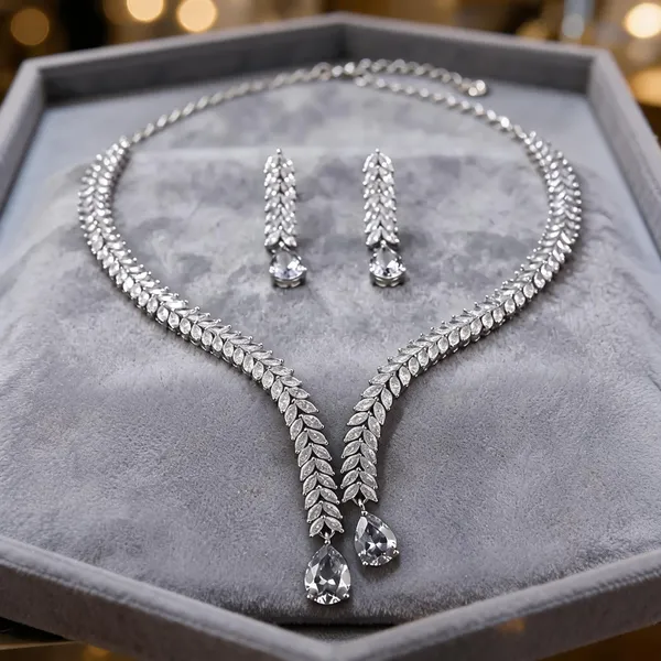 Silver_Alloy_Crystal_Leaf_Necklace_And_Earrings_Set_For_Women