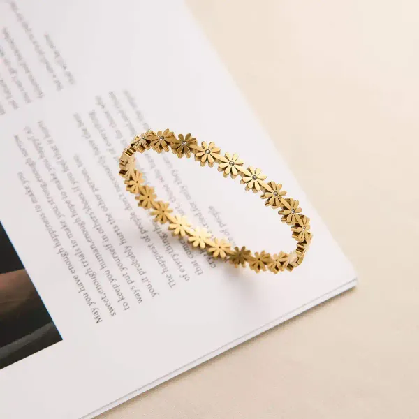 Gold_Tone_Alloy_Floral_Motif_Linked_Bangle_For_Women