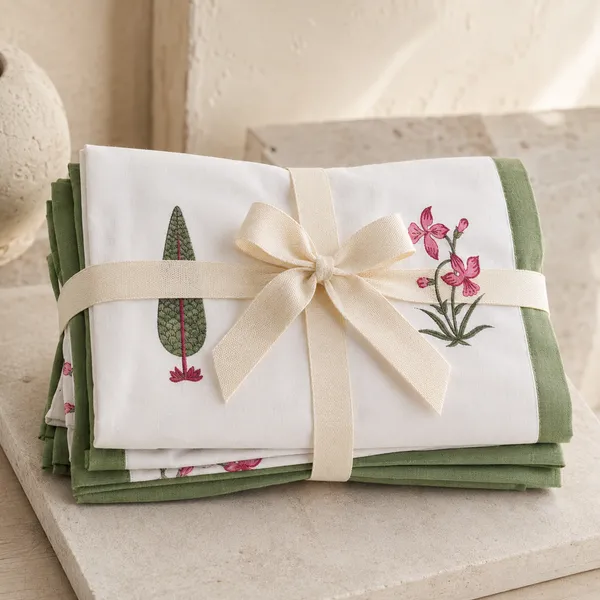White_Cotton_Hand_Block_Bed_Sheet_Set_For_Bedroom