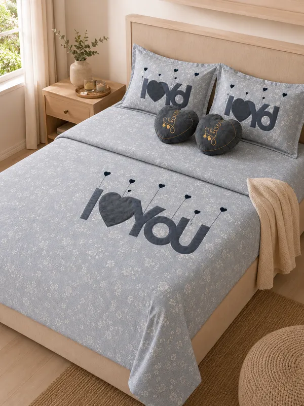 Grey_Cotton_5-Piece_Bedding_Set_For_Bedroom