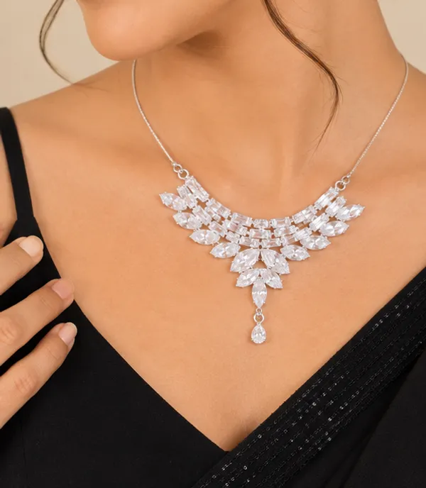 Silver_Stone_Crystal_Embellished_Mangalsutra_Pendant_For_Women