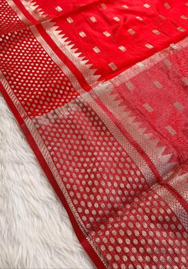 Red_Buti_Semisilk_Banarasi_Saree