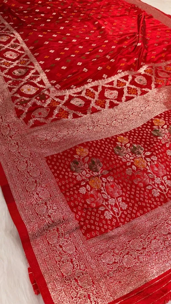Red_Buti_Satin_Banarasi_Saree