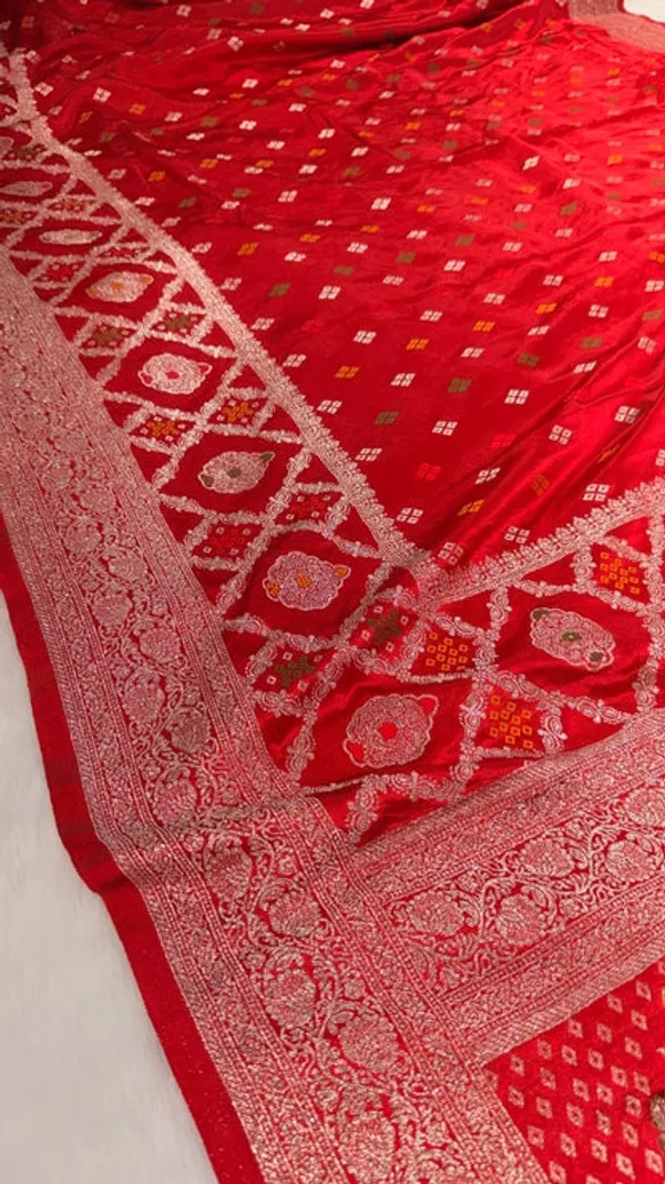 Red_Buti_Satin_Banarasi_Saree