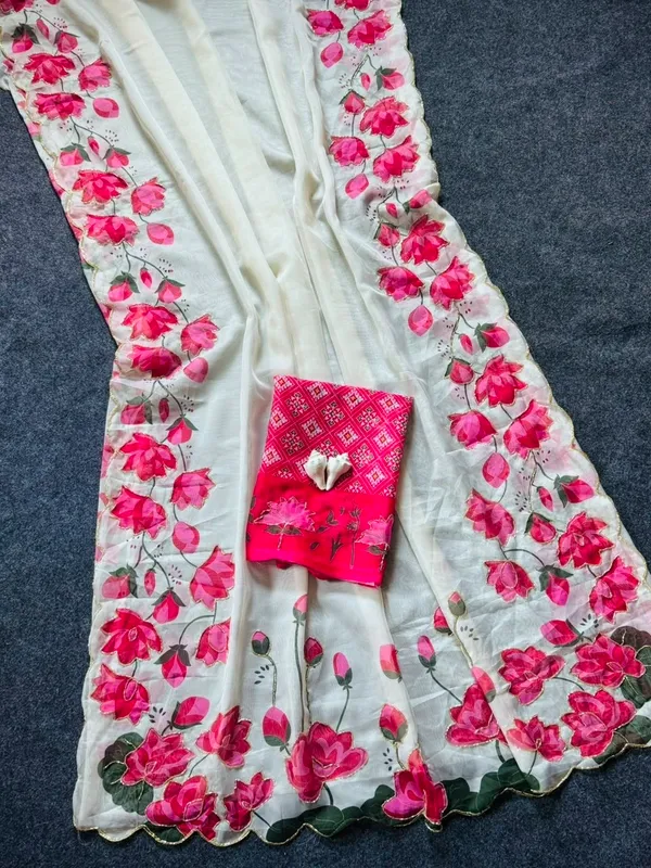 Cream_Floral_Chiffon_Saree